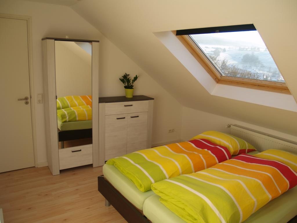 De Roosvakantiewoningen Wiemeringhausen Kamer foto