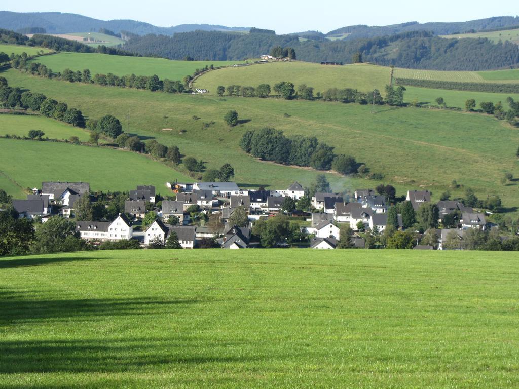 De Roosvakantiewoningen Wiemeringhausen Buitenkant foto