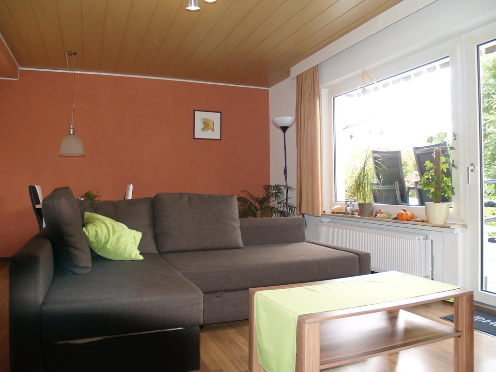 De Roosvakantiewoningen Wiemeringhausen Kamer foto