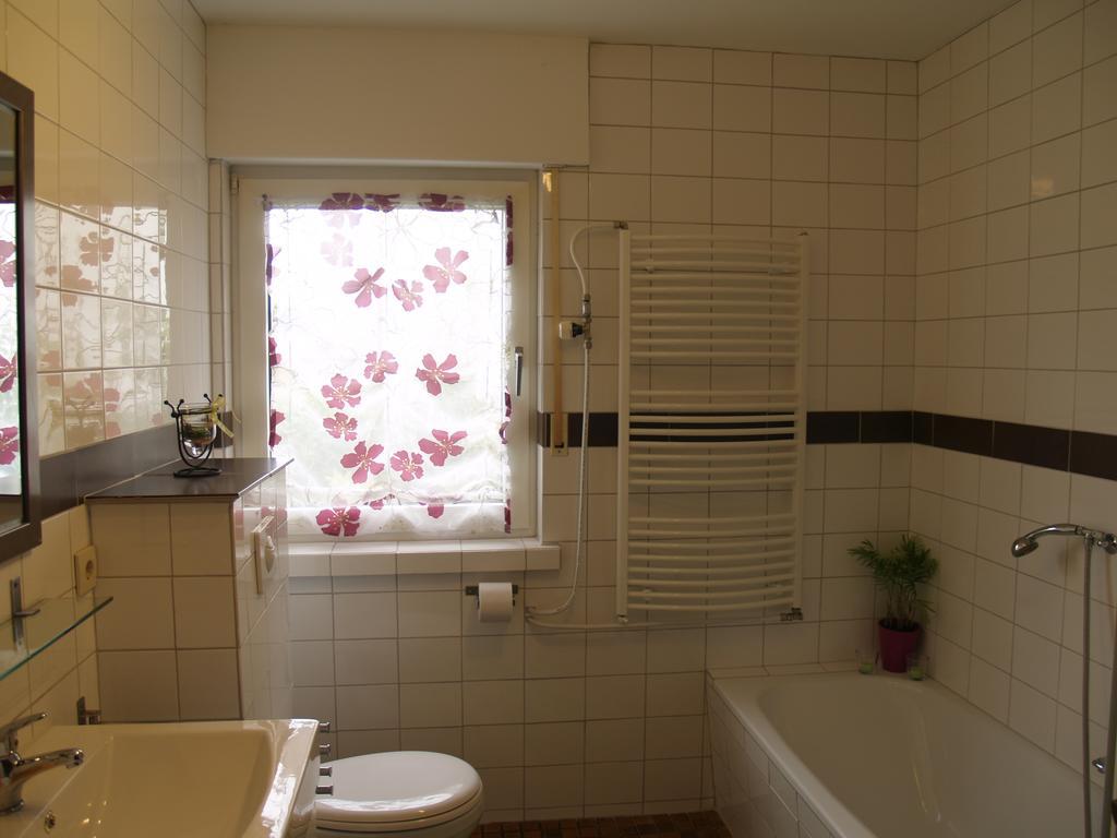 De Roosvakantiewoningen Wiemeringhausen Buitenkant foto